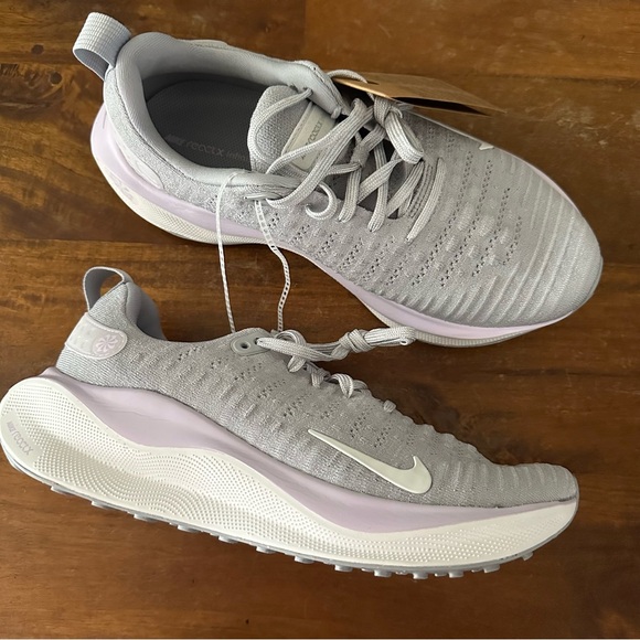Nike InfinityRN 4 Women's Road Running Shoes size 9 Wide NWOB‎ - Picture 1 of 9